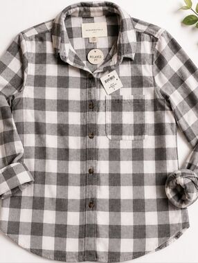 NWT Aeropostale Gray White Plaid Flannel Shirt Size Small Relaxed Fit